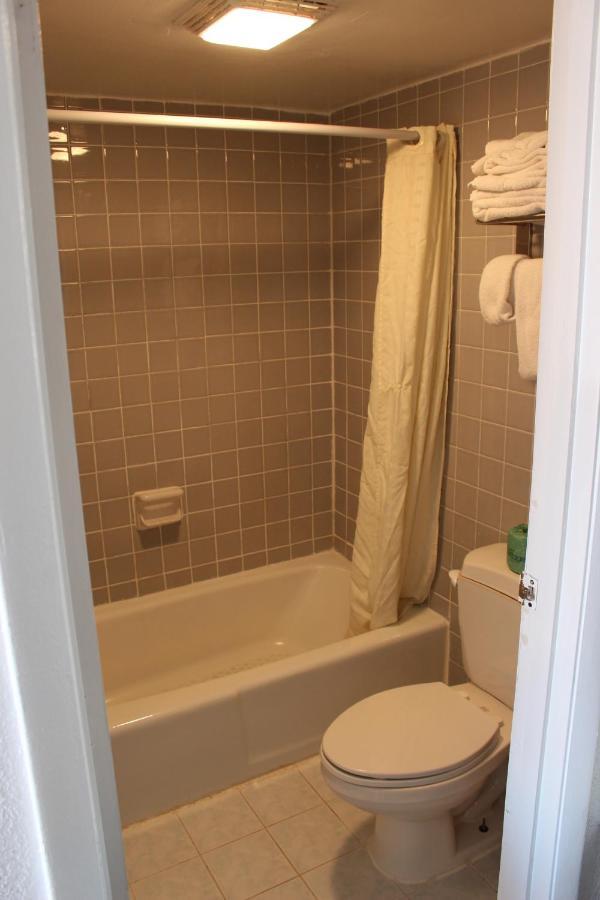 Americas Best Value Inn & Suites Williamstown Extérieur photo