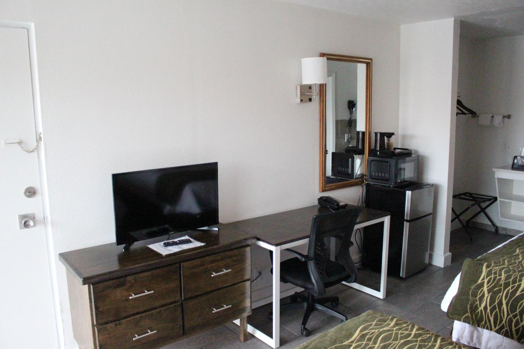 Americas Best Value Inn & Suites Williamstown Extérieur photo
