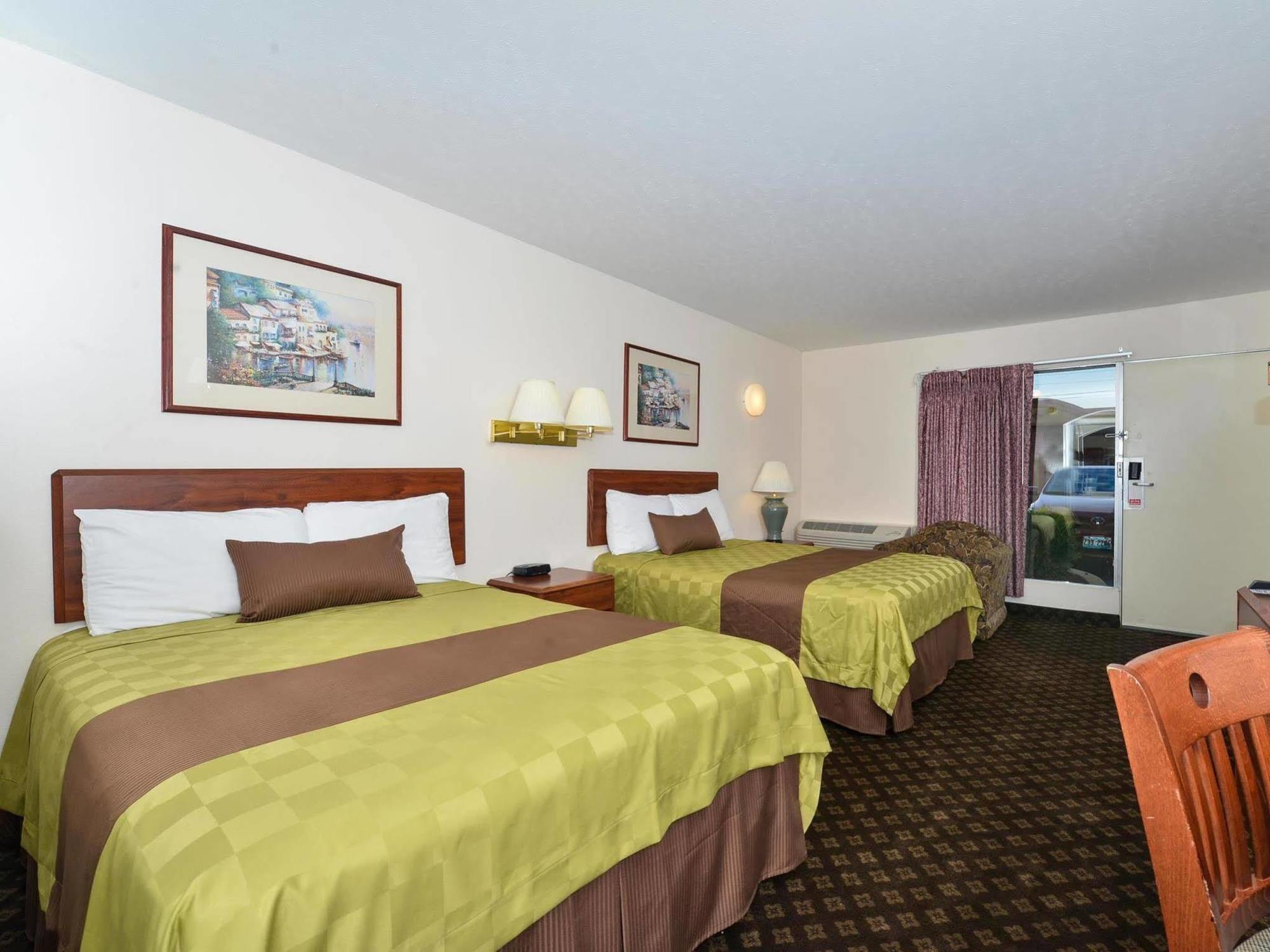 Americas Best Value Inn & Suites Williamstown Extérieur photo