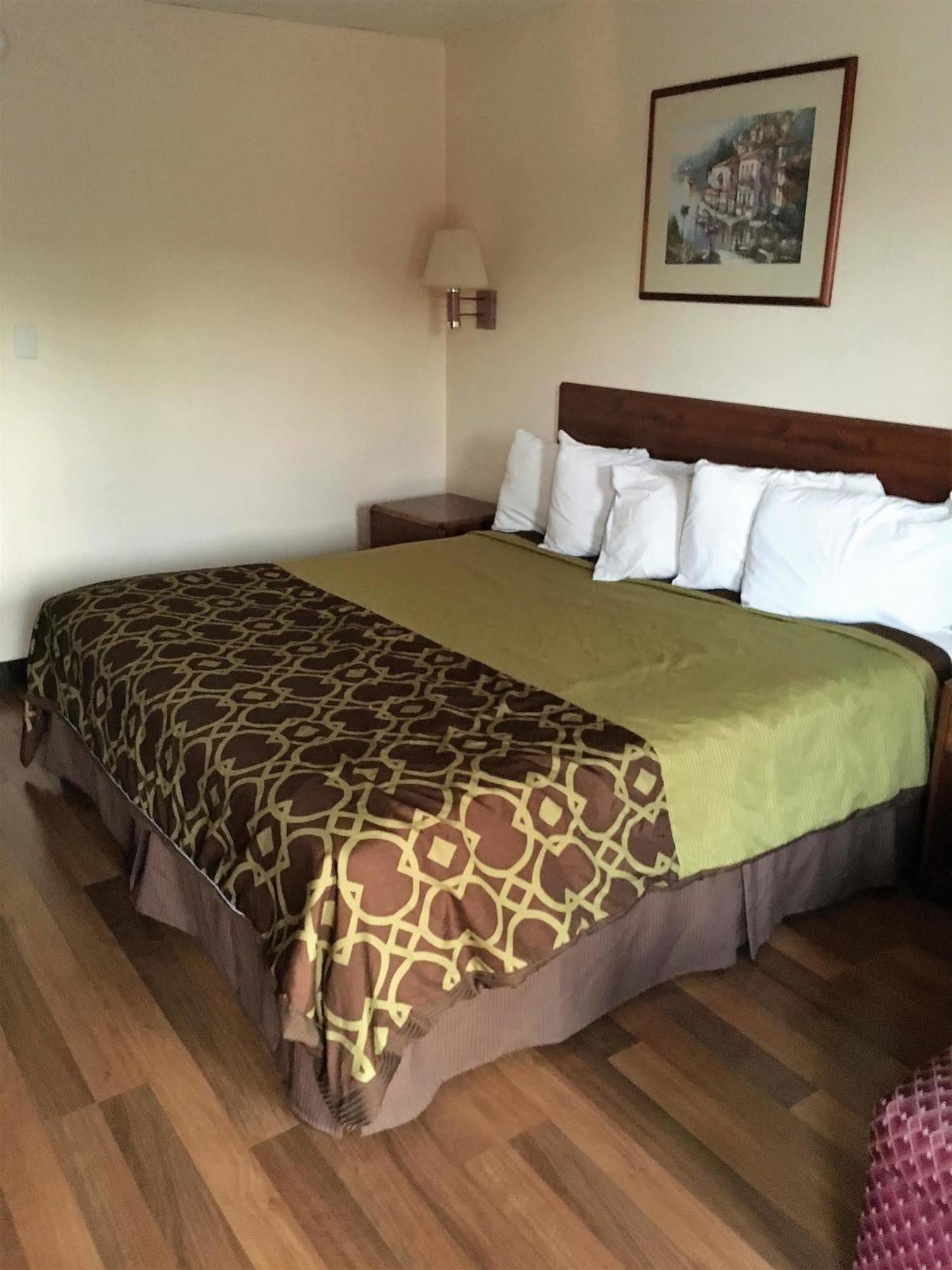 Americas Best Value Inn & Suites Williamstown Extérieur photo