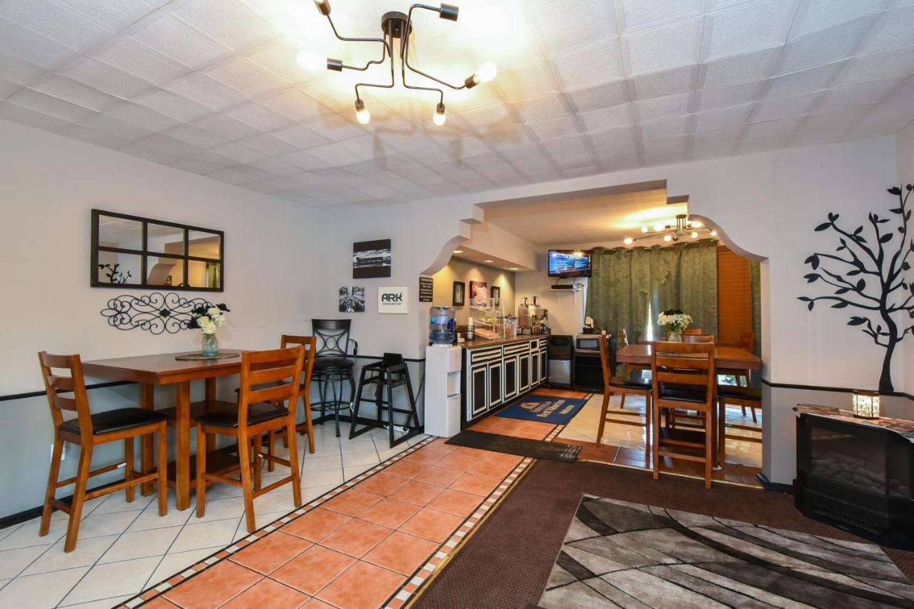 Americas Best Value Inn & Suites Williamstown Extérieur photo